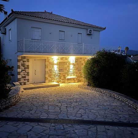 Luxurious Villa In Peloponnese With Swimming Pool Kamária Eksteriør billede