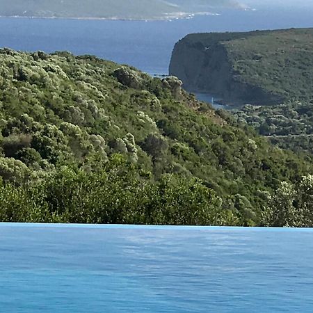 Luxurious Villa In Peloponnese With Swimming Pool Kamária Eksteriør billede