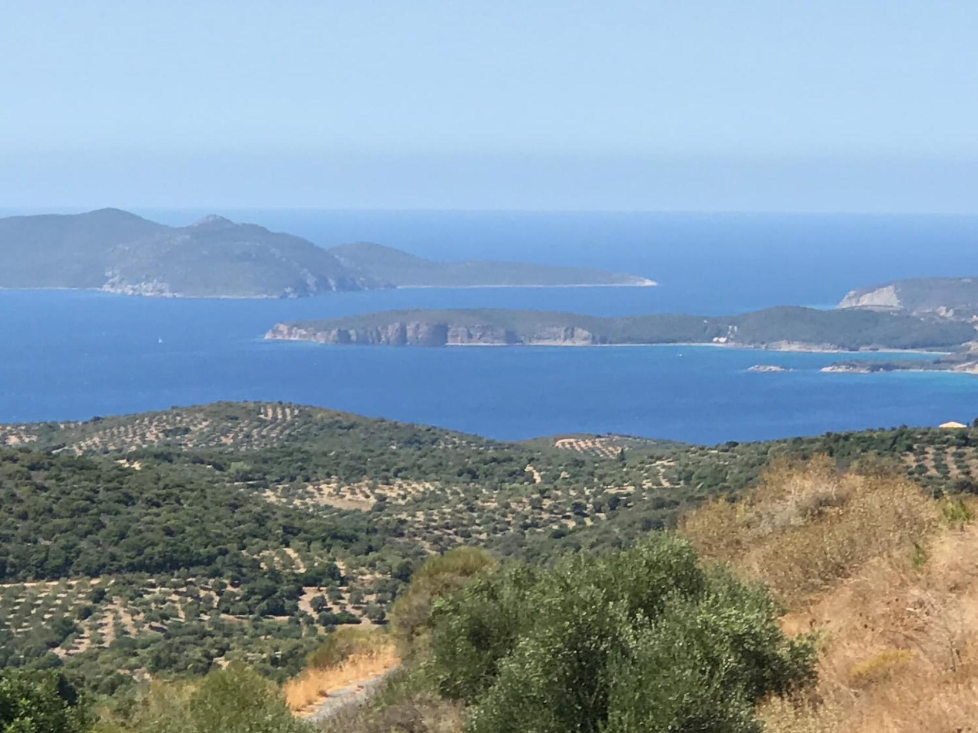 Luxurious Villa In Peloponnese With Swimming Pool Kamária Eksteriør billede