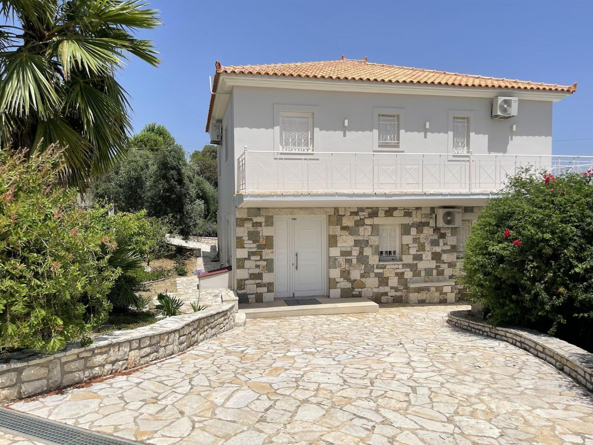 Luxurious Villa In Peloponnese With Swimming Pool Kamária Eksteriør billede