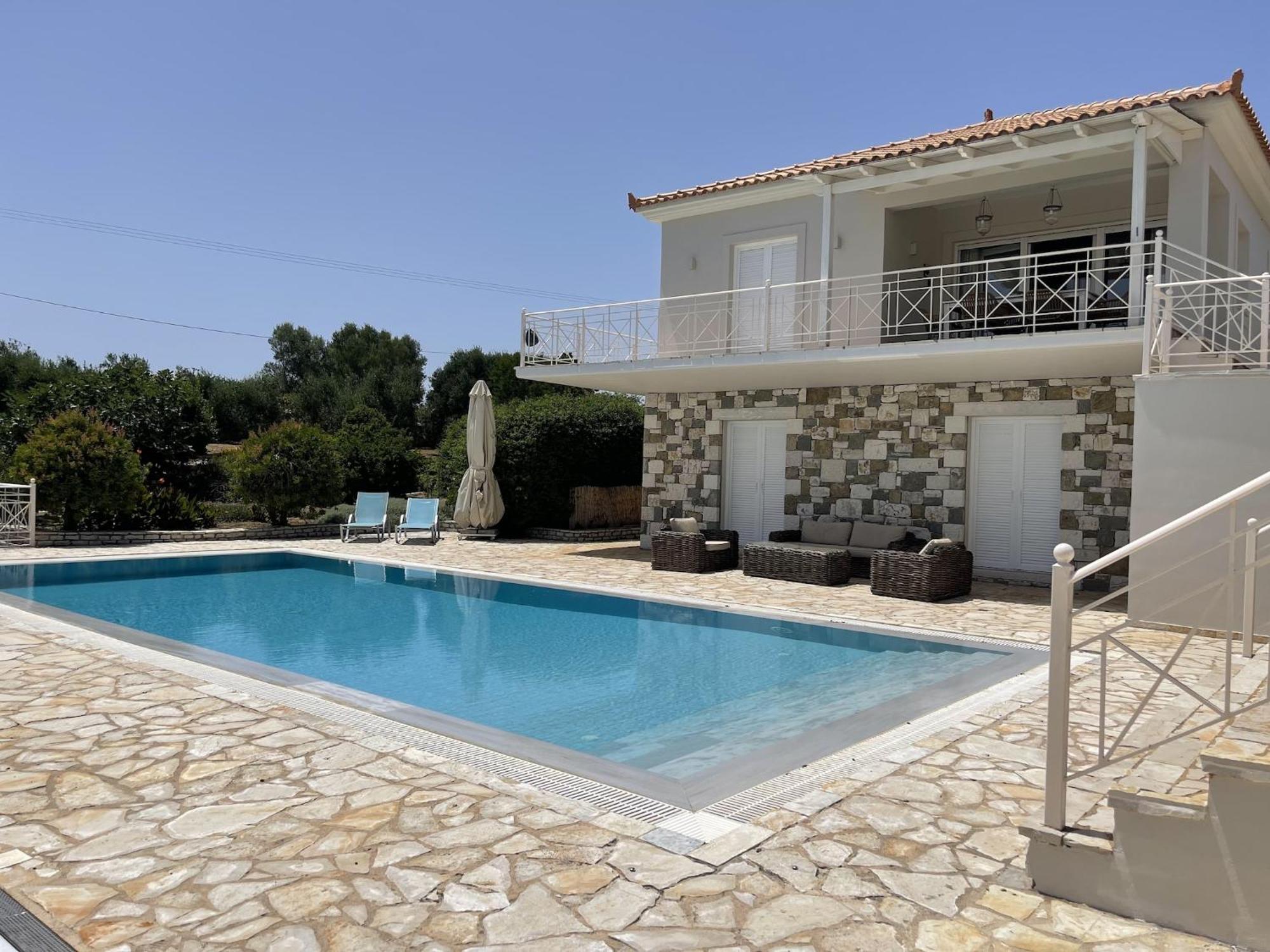Luxurious Villa In Peloponnese With Swimming Pool Kamária Eksteriør billede