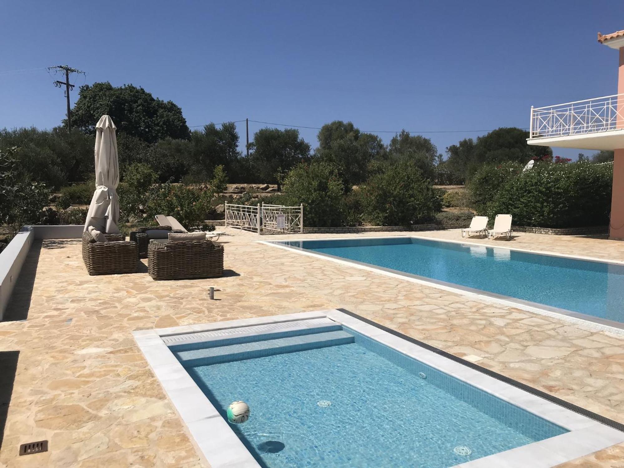 Luxurious Villa In Peloponnese With Swimming Pool Kamária Eksteriør billede